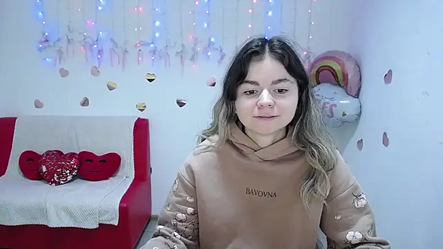 TinaRedly online show from October 13, 5:25 pm