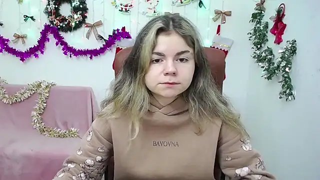 TinaRedly online show from December 20, 6:44 pm