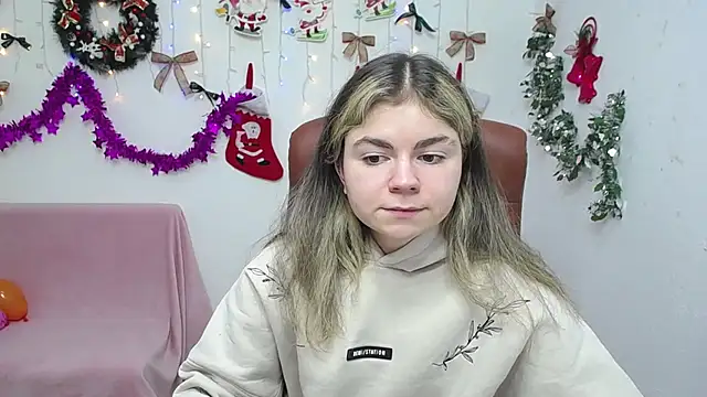 TinaRedly online show from January 5, 6:44 pm