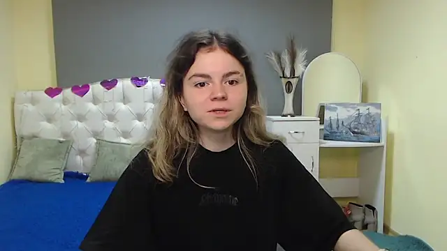 TinaRedly online show from September 9, 5:33 pm