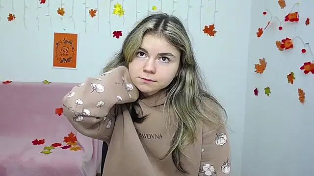 TinaRedly online show from December 1, 7:15 pm