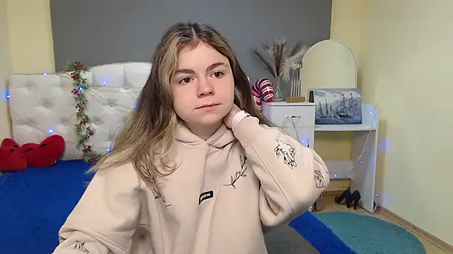 TinaRedly online show from January 11, 6:26 pm