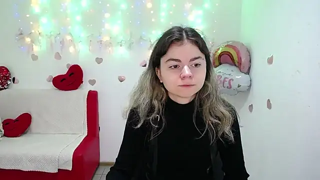 TinaRedly online show from October 10, 5:14 pm