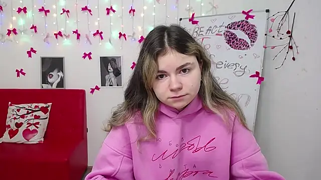 TinaRedly online show from March 7, 7:59 am