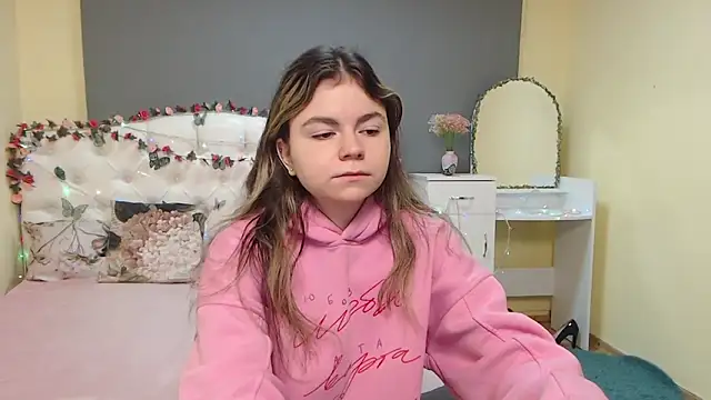 TinaRedly online show from March 11, 6:40 am