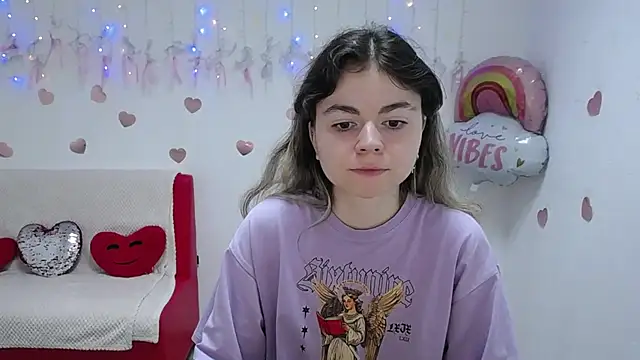 TinaRedly online show from September 22, 5:30 pm