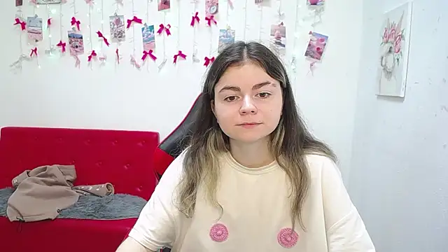 TinaRedly online show from May 30, 6:24 pm