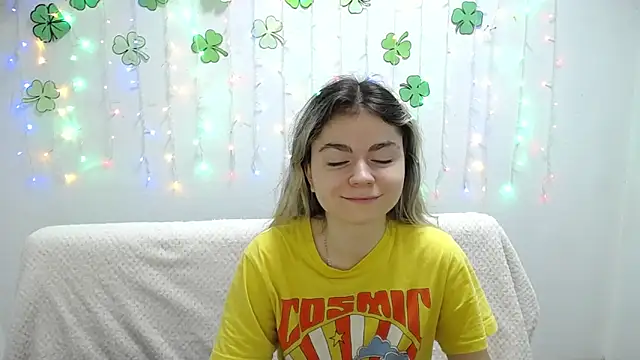 TinaRedly online show from March 21, 6:29 pm