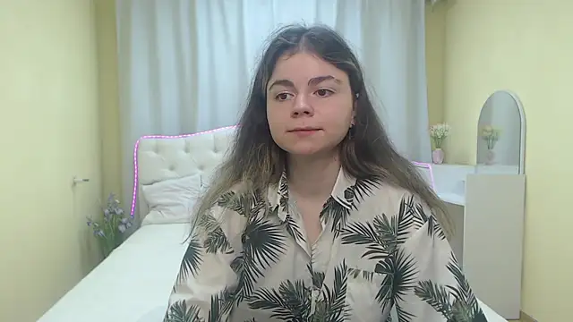 TinaRedly online show from May 25, 7:12 pm