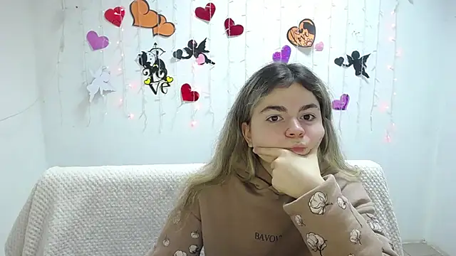 TinaRedly online show from February 28, 6:41 pm