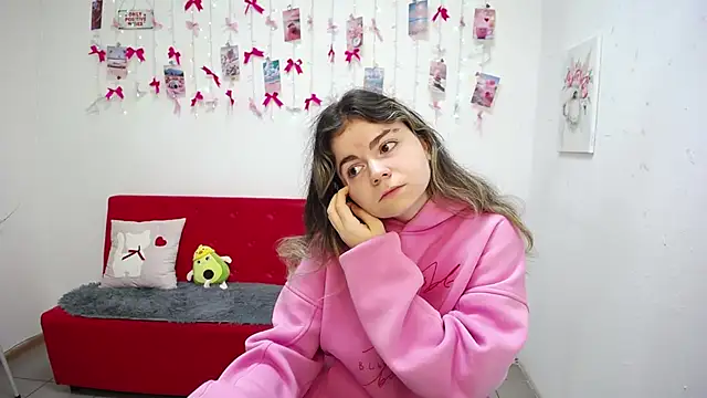 TinaRedly online show from May 15, 5:27 am