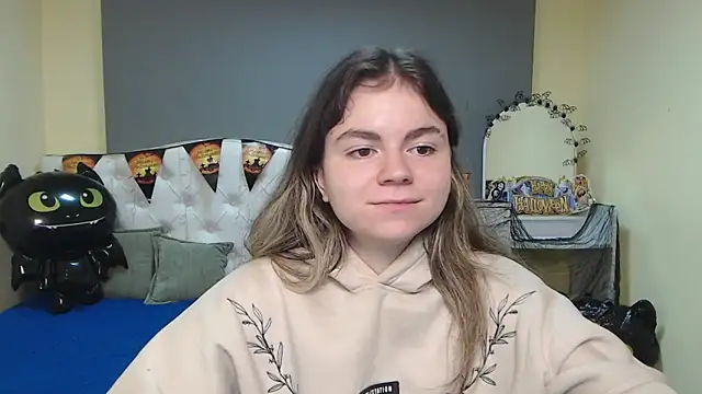 TinaRedly online show from November 2, 6:46 pm