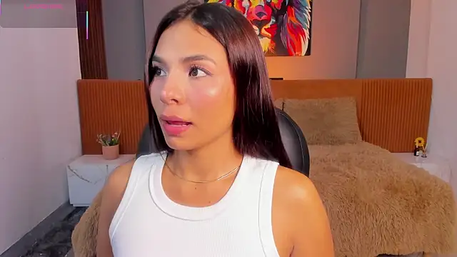 Snapshot of amira_cute2 chatting on January 8, 10:21 am amira cute2 online show from January 8, 10:21 am