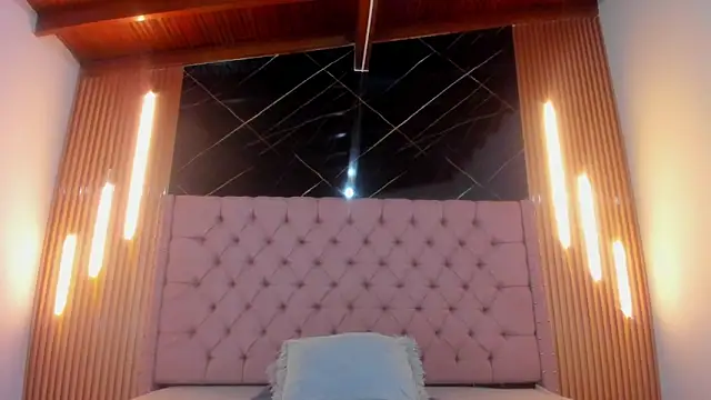 AinaPink online show from May 14, 11:18 am