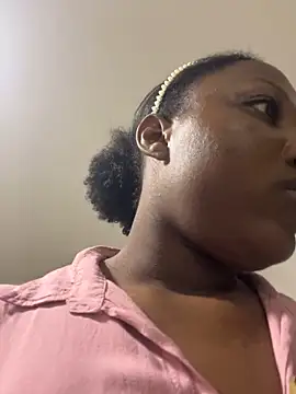 Snapshot of kellya_ chatting on March 1, 1:32 am kellya online show from March 1, 1:32 am