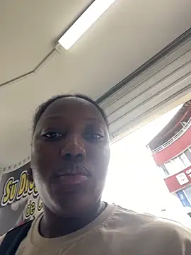 Snapshot of kellya_ chatting on March 6, 12:21 am kellya online show from March 6, 12:21 am