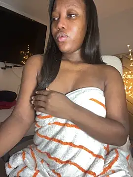 Snapshot of kellya_ chatting on February 6, 10:36 am kellya online show from February 6, 10:36 am