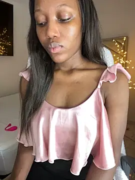 kellya  online show from February 15, 10:09 pm