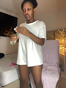 kellya  online show from March 20, 10:00 pm