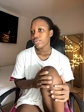 Snapshot of kellya_ chatting on October 24, 11:59 pm kellya online show from October 24, 11:59 pm