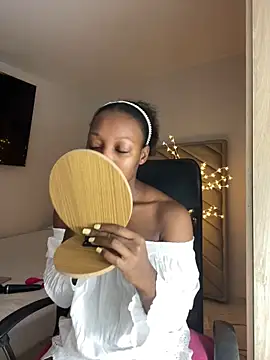 Snapshot of kellya_ chatting on September 21, 10:37 pm kellya online show from September 21, 10:37 pm