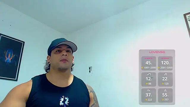 Snapshot of SilvaBranko chatting on March 22, 1:19 pm SilvaBranko online show from March 22, 1:19 pm