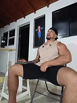 Snapshot of SilvaBranko chatting on July 9, 1:17 am SilvaBranko online show from July 9, 1:17 am