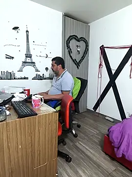 hotandfierylatinos2023 online show from December 5, 11:20 am