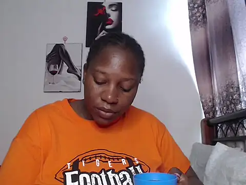 Whimsicalwillow online show from October 30, 11:08 am