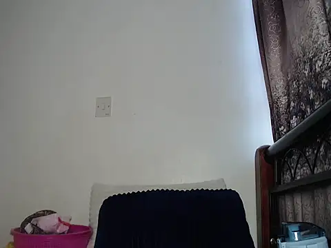Snapshot of Whimsicalwillow chatting on June 26, 11:49 am Whimsicalwillow online show from June 26, 11:49 am