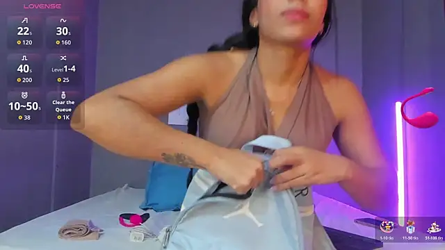 Snapshot of MadissonShakur chatting on November 22, 5:12 pm MadissonShakur online show from November 22, 5:12 pm