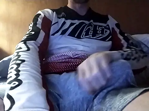 elmerfuddin87 online show from December 15, 5:57 am