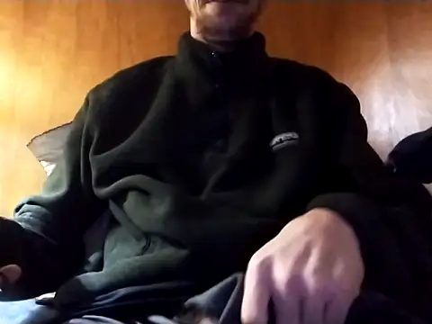 elmerfuddin87 online show from December 16, 8:35 pm