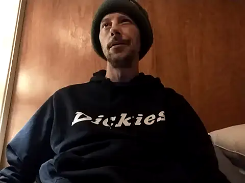 elmerfuddin87 online show from December 3, 3:40 am