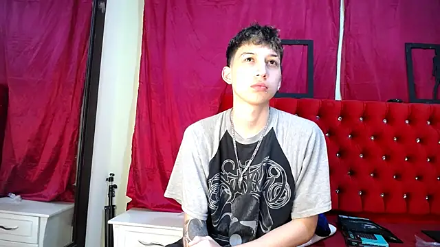 Snapshot of _Thomas_hot_ chatting on March 9, 1:48 pm Thomas hot online show from March 9, 1:48 pm