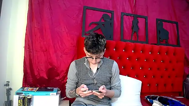 Snapshot of _Thomas_hot_ chatting on March 23, 1:20 am Thomas hot online show from March 23, 1:20 am