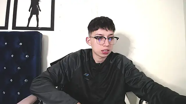 Snapshot of _Thomas_hot_ chatting on September 19, 3:10 am Thomas hot online show from September 19, 3:10 am