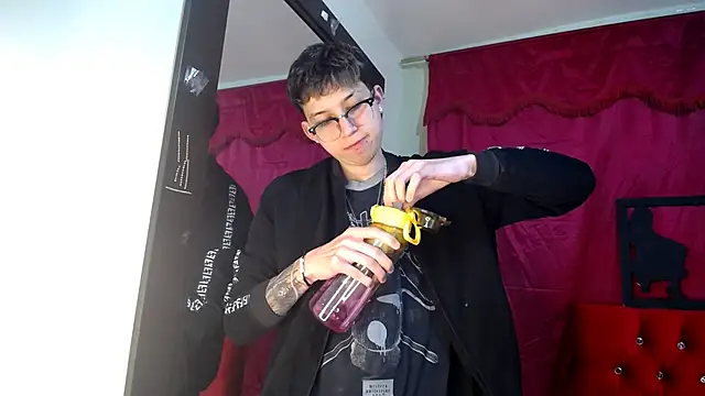 Snapshot of _Thomas_hot_ chatting on March 19, 12:59 am Thomas hot online show from March 19, 12:59 am