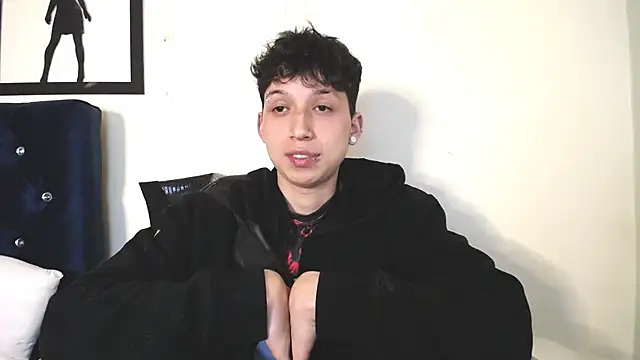  Thomas hot  online show from October 24, 1:26 am