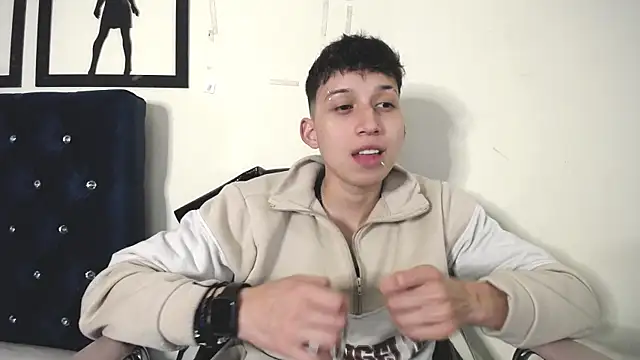 Snapshot of _Thomas_hot_ chatting on September 18, 3:31 am Thomas hot online show from September 18, 3:31 am