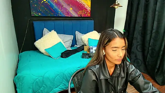megan collins96 online show from March 18, 7:33 pm