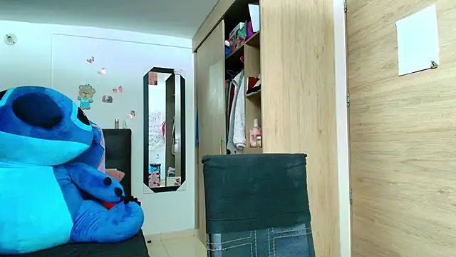 megan collins96 online show from April 18, 9:59 pm