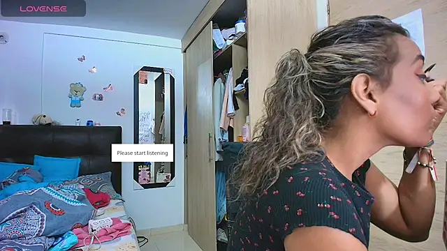 megan collins96 online show from June 6, 8:36 pm