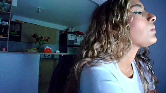 megan collins96 online show from February 3, 11:21 pm