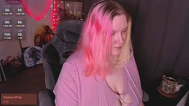 lissamuff online show from March 4, 4:04 pm