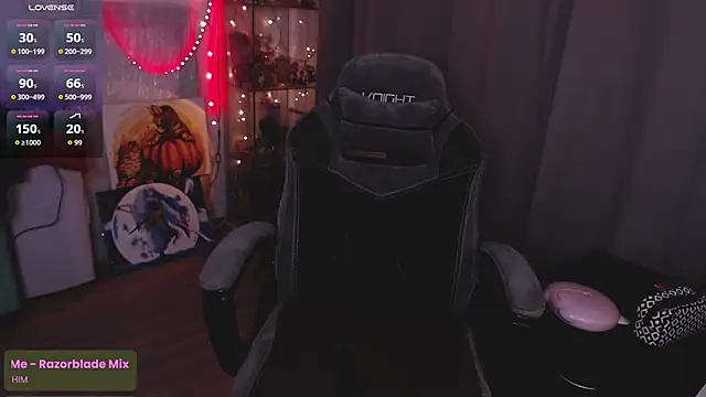 lissamuff online show from November 13, 4:00 pm