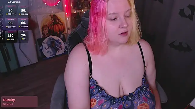 lissamuff online show from October 24, 3:22 pm