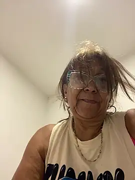SWEET LOVER01 online show from April 12, 4:49 am