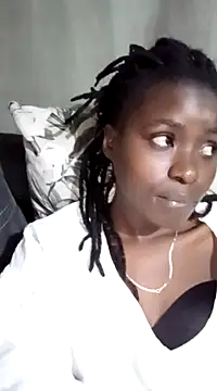 lauraporsi online show from February 18, 10:05 am