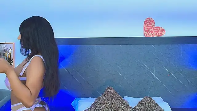 charlottebrowns  online show from February 27, 12:34 pm
